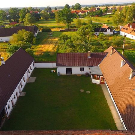 Hrachoviste Safar Residence מראה חיצוני תמונה