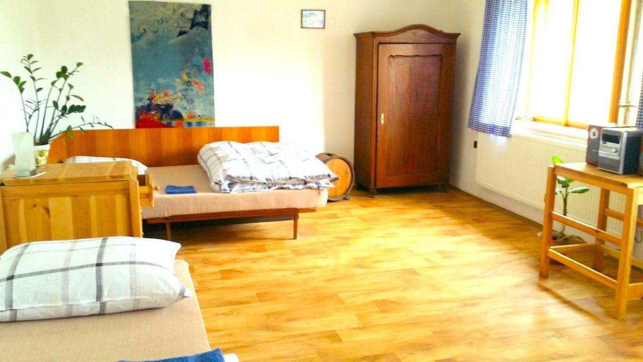 Hrachoviste Safar Residence מראה חיצוני תמונה