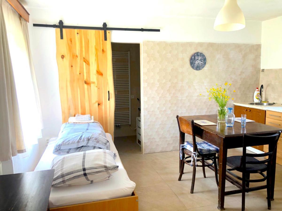 Hrachoviste Safar Residence מראה חיצוני תמונה
