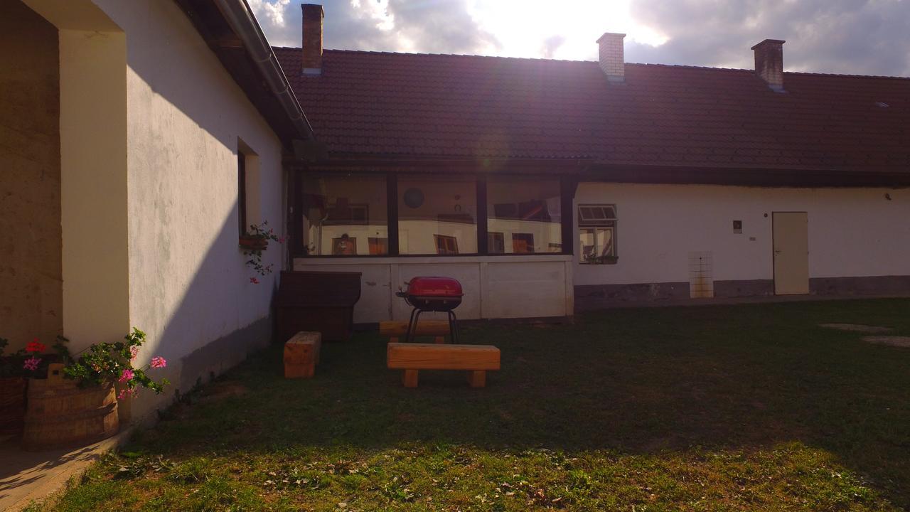 Hrachoviste Safar Residence מראה חיצוני תמונה
