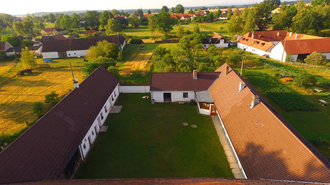 Hrachoviste Safar Residence מראה חיצוני תמונה